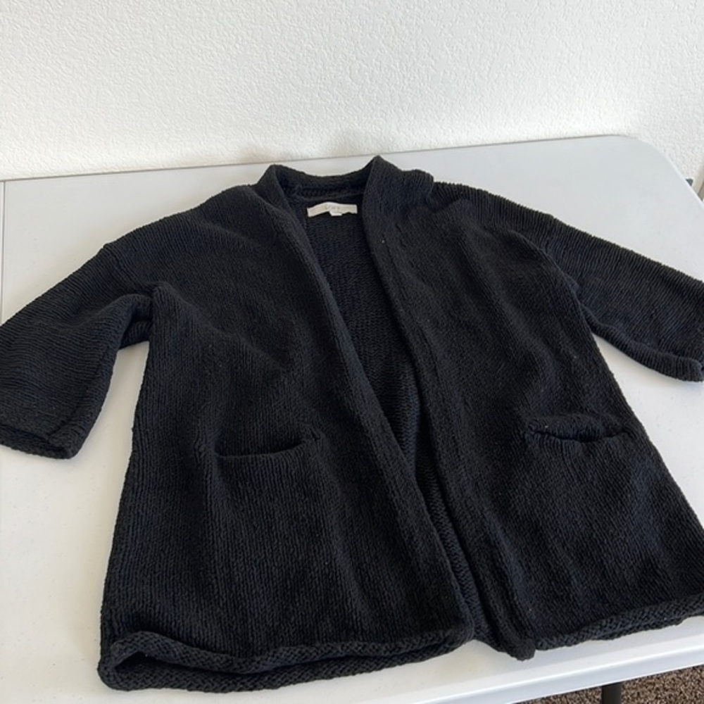 Black 3/4 Sleeves Knit Cardigan
Women’s LOFT Heavy Chunky Kimono
Sz Small